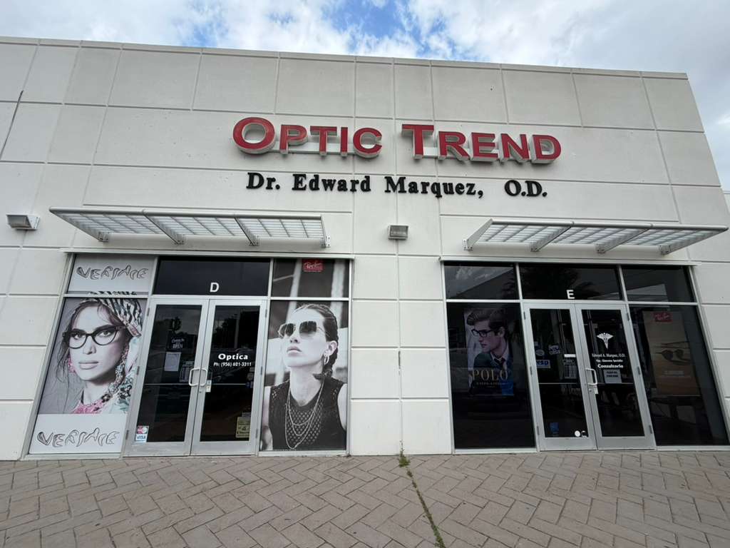 Optic Trend optometrist storefront cleaning